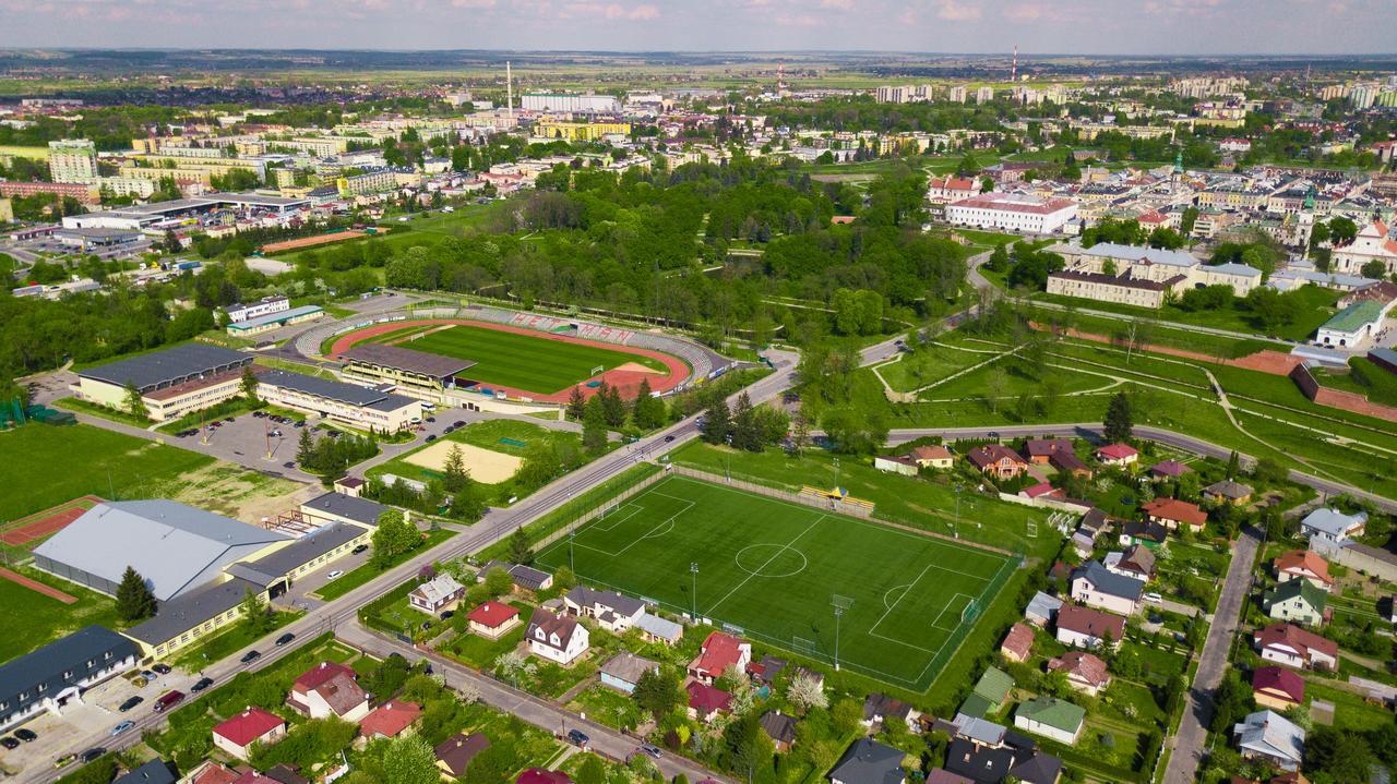 Pokoje Goscinne Osir Zamość エクステリア 写真